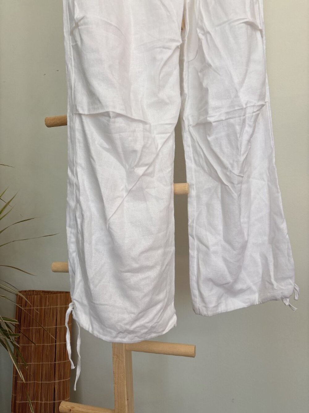 White Linen Drawstring Pants – Size Small - Picture 6 of 9